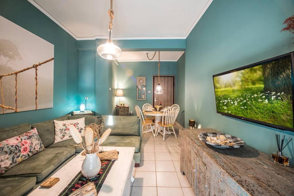 Athinas Apartment Piraeus Bagian luar foto