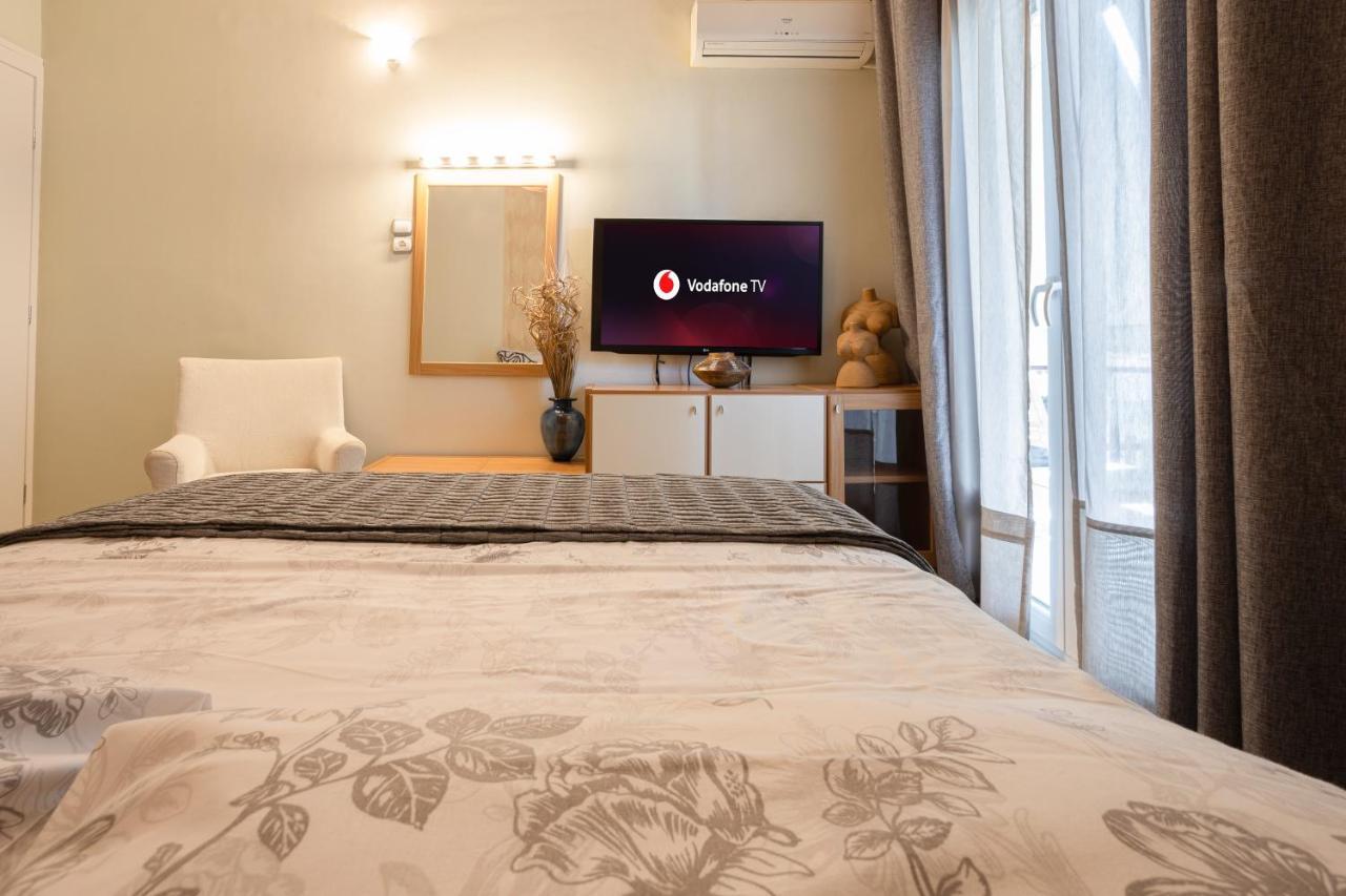 Athinas Apartment Piraeus Bagian luar foto