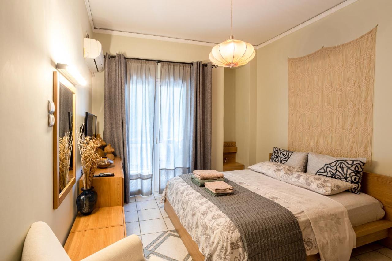 Athinas Apartment Piraeus Bagian luar foto